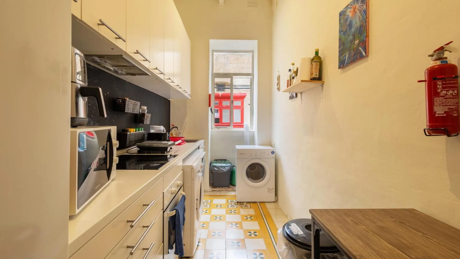 Pensionat Quiet Twin Room With Private Bathroom Sliema