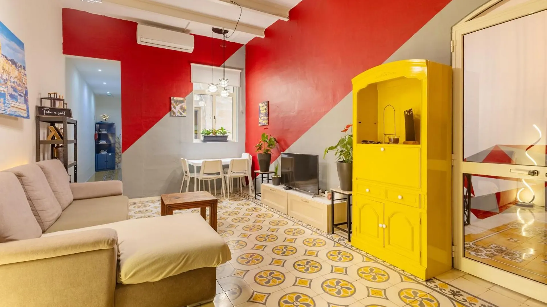 Quiet Twin Room With Private Bathroom Sliema 0*,