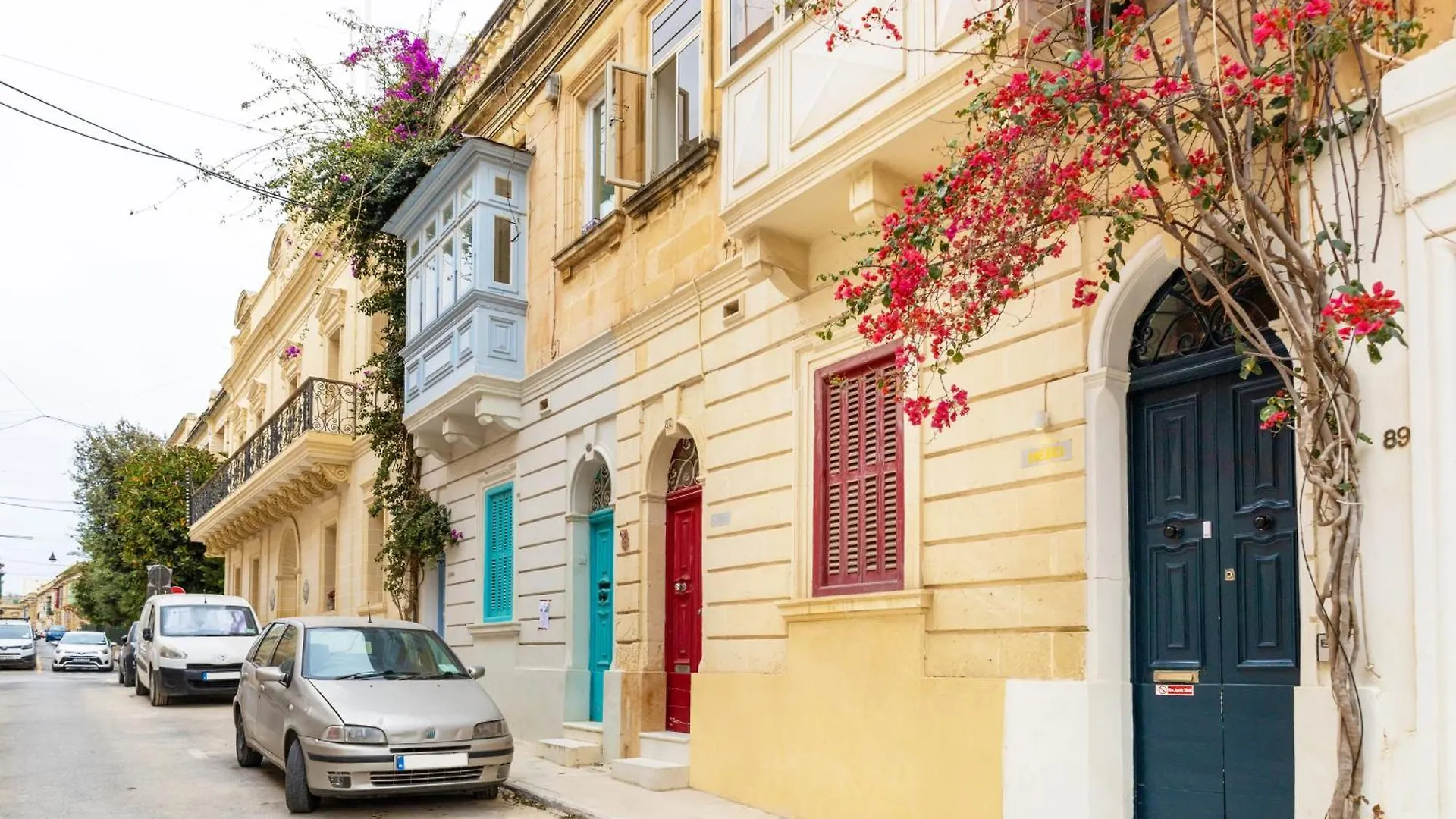 Quiet Twin Room With Private Bathroom Sliema