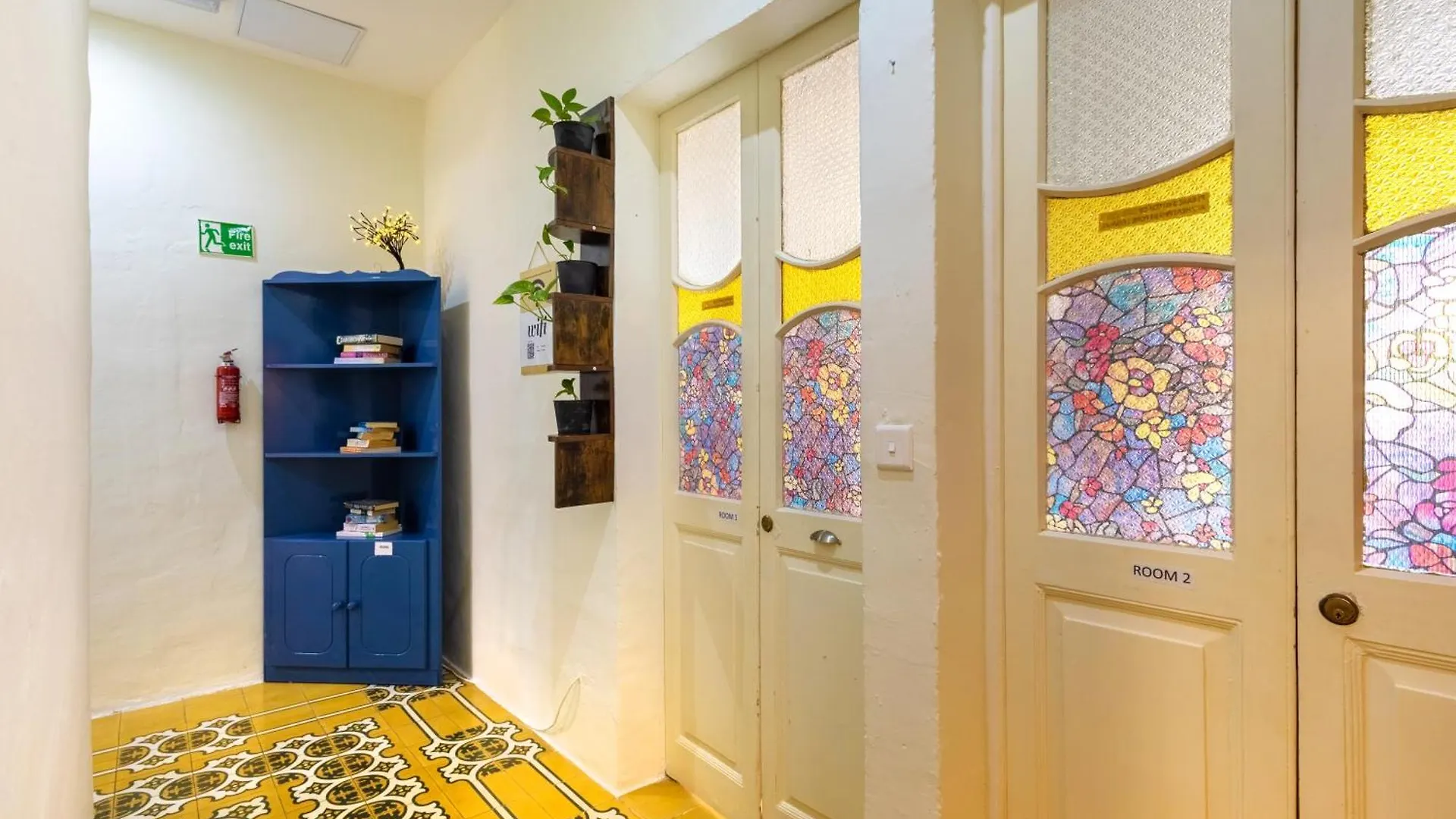 Pensionat Quiet Twin Room With Private Bathroom Sliema